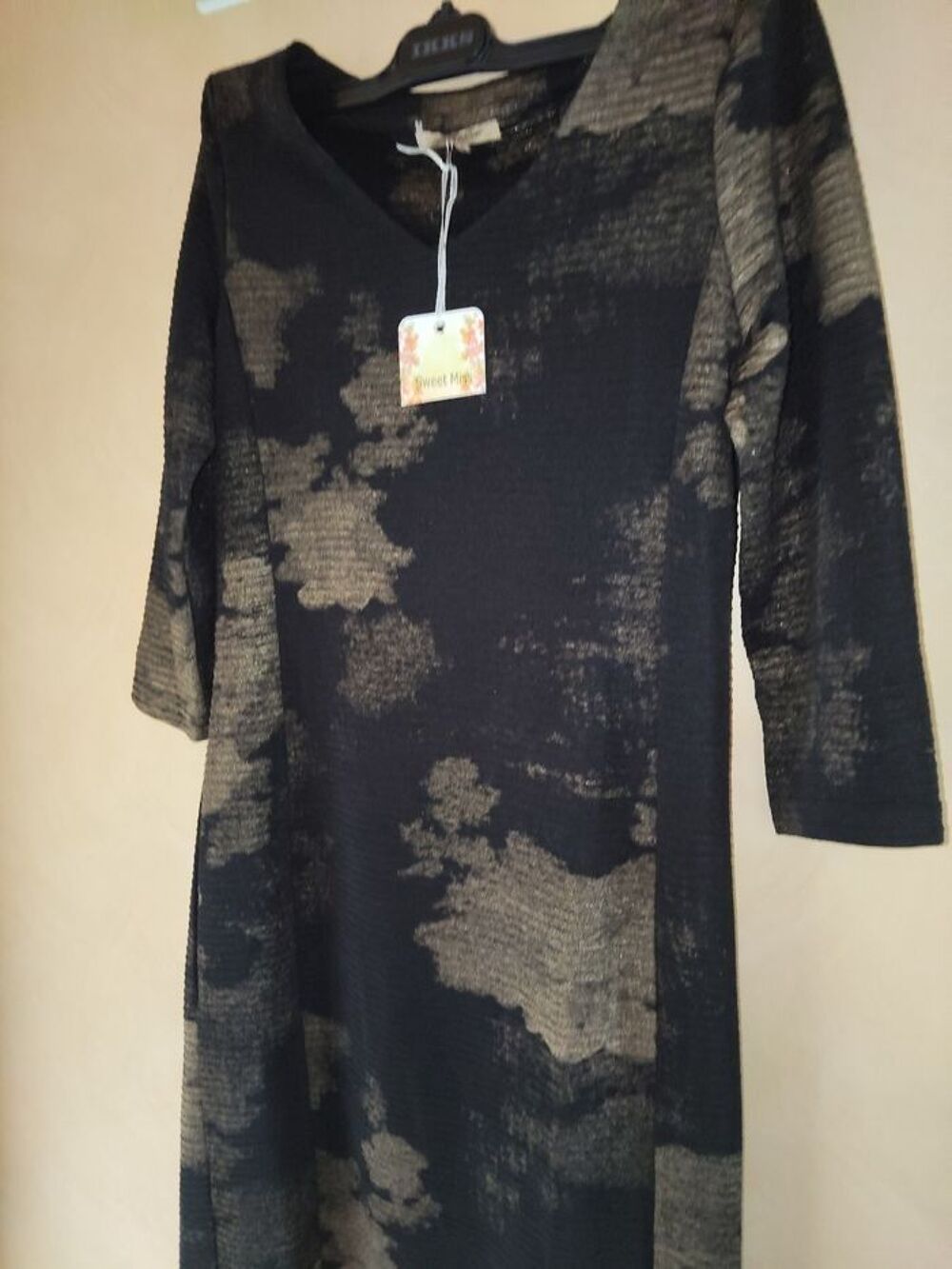 Robe neuve TAILLE 36 Vêtements