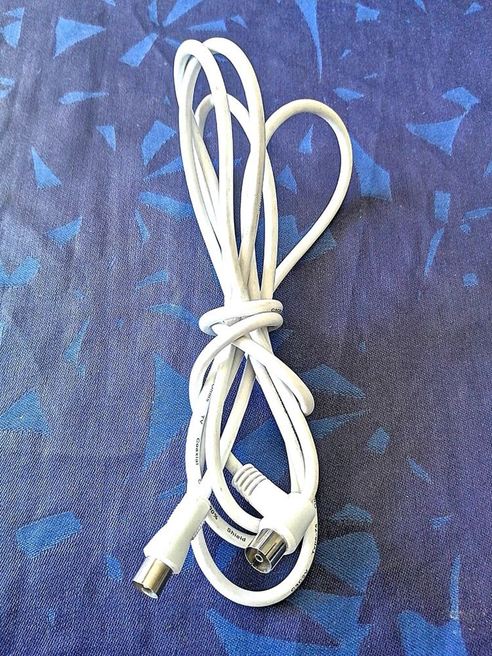 C&acirc;ble coaxial pour connecter une antenne TV Photos/Video/TV