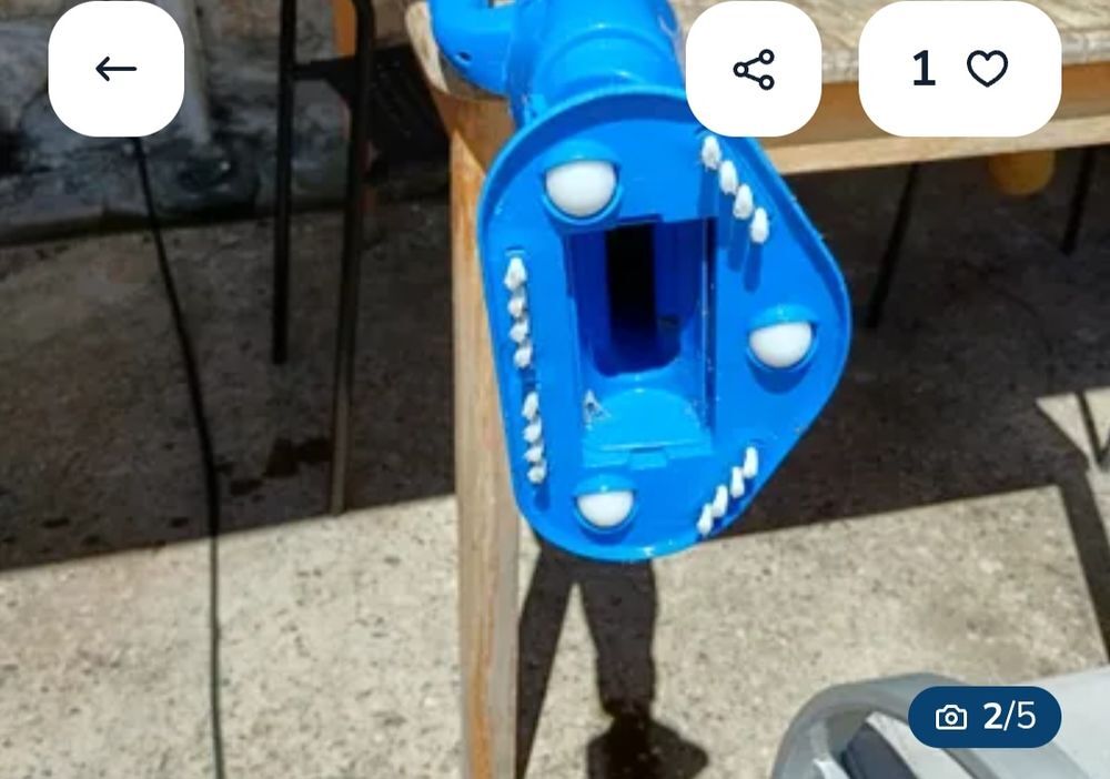 Aspirateur piscine aqua broom pool Jardin