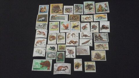Timbres sur les petits animaux 3 Angers (49)