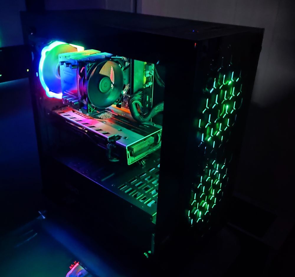 PC Gamers reconditionn&eacute; - Ryzen 5 3500 X- RX 570 Sapphire 8 Matériel informatique