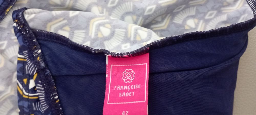 Jolis maillots de bain en tr&egrave;s bon &eacute;tat dont un neuf . Vêtements