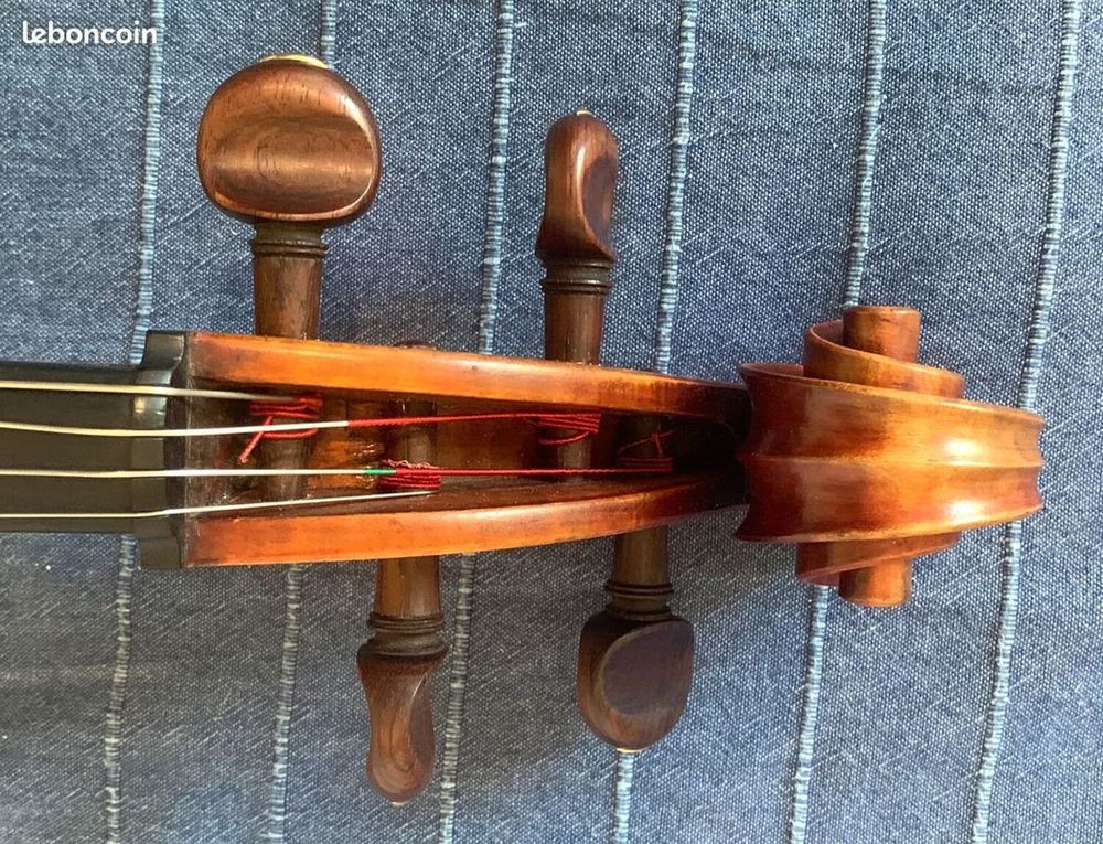 VIOLONCELLE mirecourt circa 1940 Instruments de musique