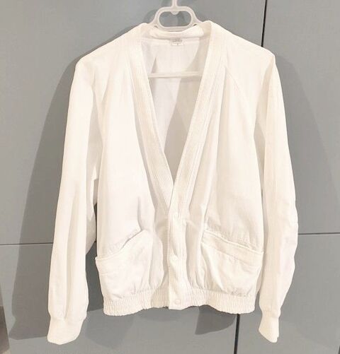Blouson d'�t� blanc en coton., taille 3 / L
15 Albi (81)