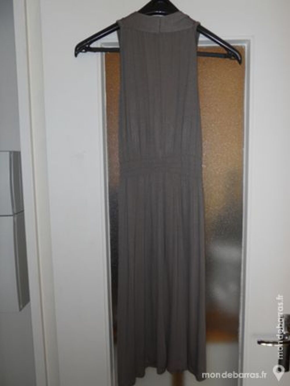 Robe mi-long sans manches marron, T 38, neuve Vêtements