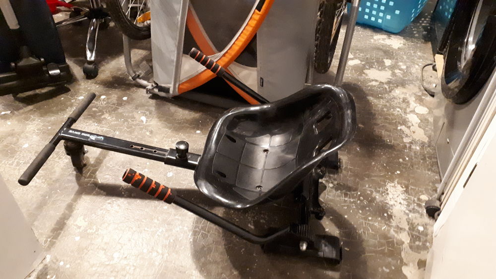 Hoverkart r&eacute;glable 
Avec sangle pour Hoverkart Sports