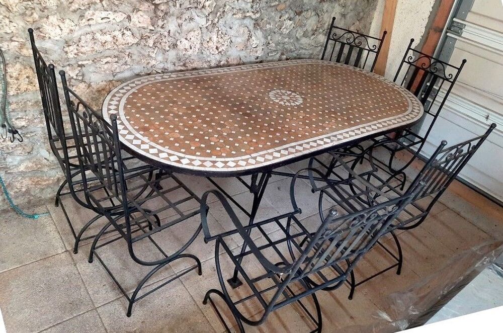 table avec chaises en fer forg&eacute; Meubles
