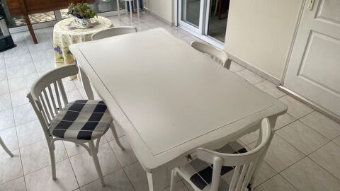 Table bois peinte en blanc pour v�randa ou jardin 2 �couen (95)