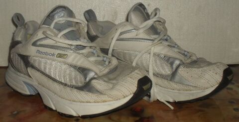 Chaussures de sport Reebok taille 39 20 Montreuil (93)