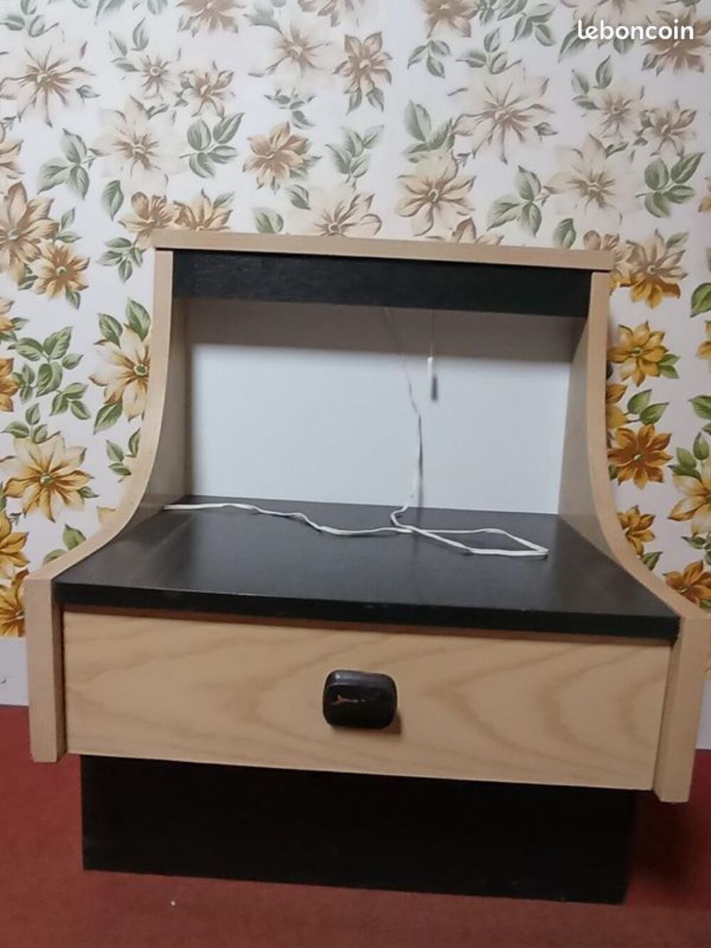 Table de chevet de lit vintage Meubles
