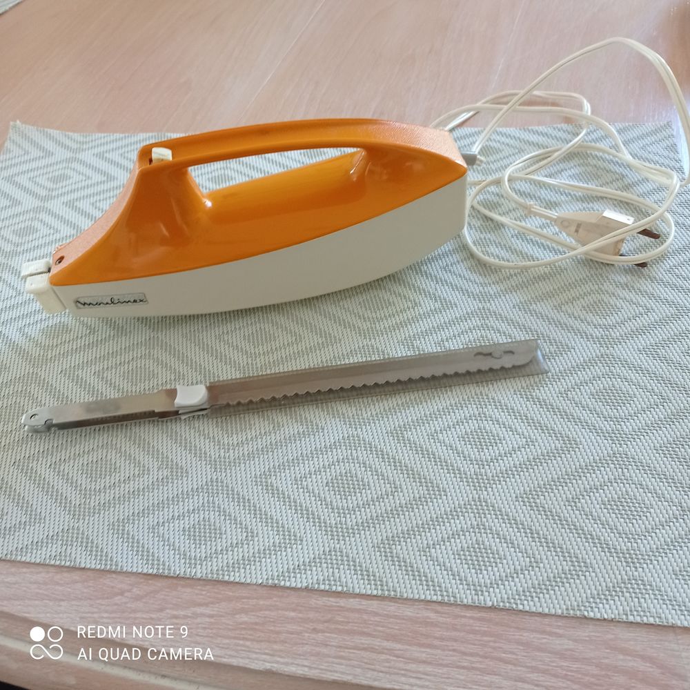 Trancheur &eacute;lectrique vintage Moulinex Cuisine