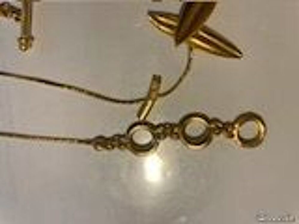 Collier souple dor&eacute; Feuilles sur chaine ANTIGONA Bijoux et montres