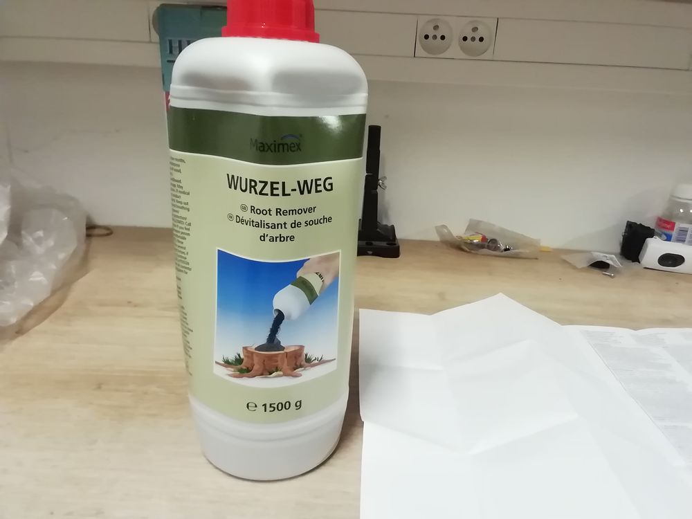 D&eacute;vitalisant neuf de souche d arbre Jardin