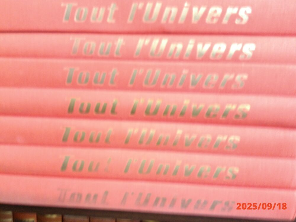 TOUT L'UNIVERS Livres et BD
