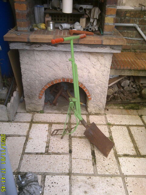 pelle beche,automatique,pour,labourez jardin,sens peine . Herblay (95)
