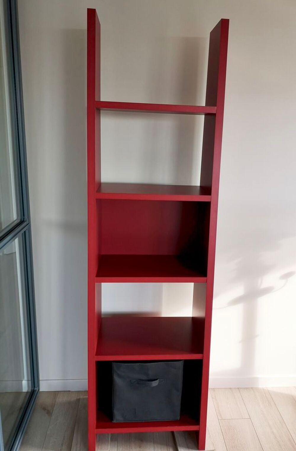 Biblioth&egrave;que rouge cerise Meubles