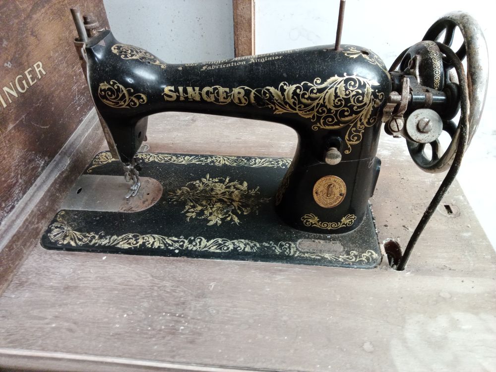 machine a coudre SINGER Décoration