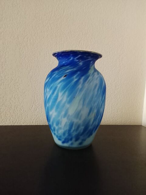 Vase p�te de verre bleue Toulon (83)