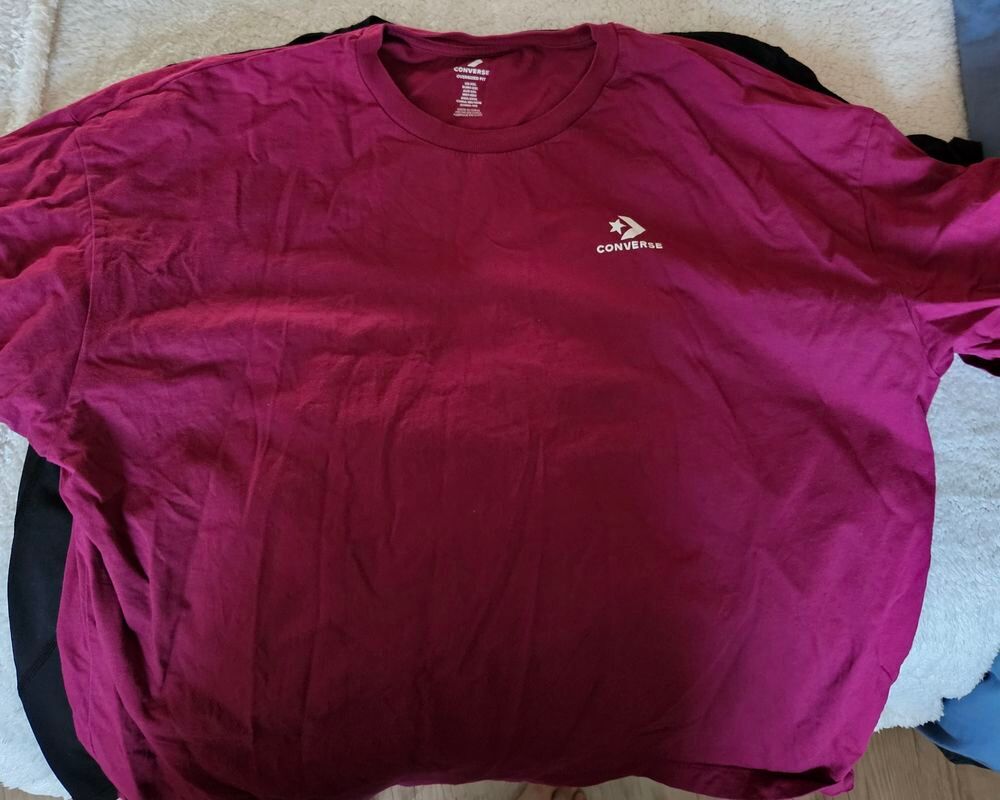 Tee shirt " Converse" taille xxl Vêtements