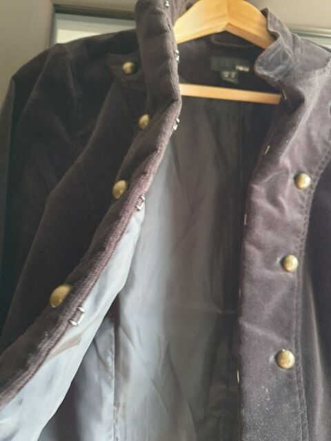 Veste en velours côtelée noire, doublée 10 Mouxy (73)
