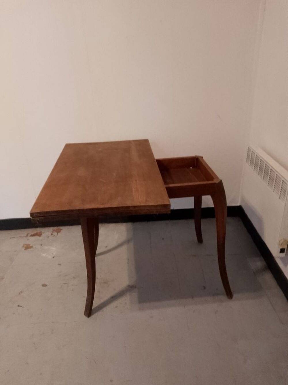 TABLE et PORTANTS Meubles