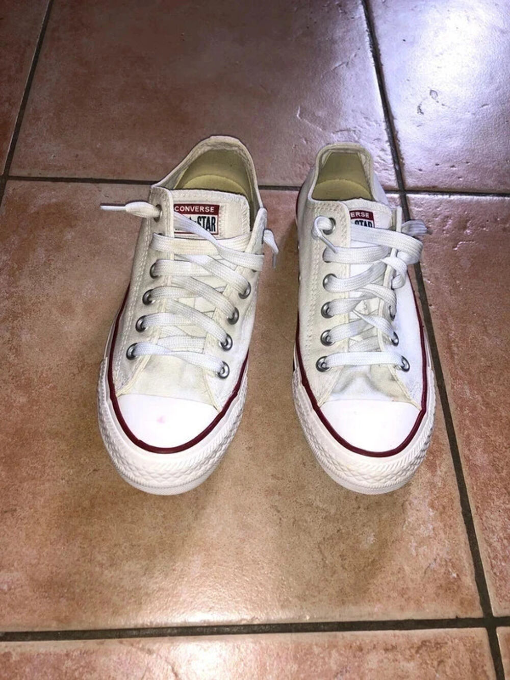 Converse blanche All Star P38 en tbe &agrave; 40 euros
Chaussures