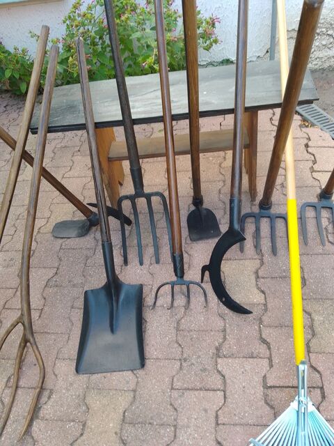 DIVERS D*OUTILS A MAIN DE JARDINAGE Feurs (42)