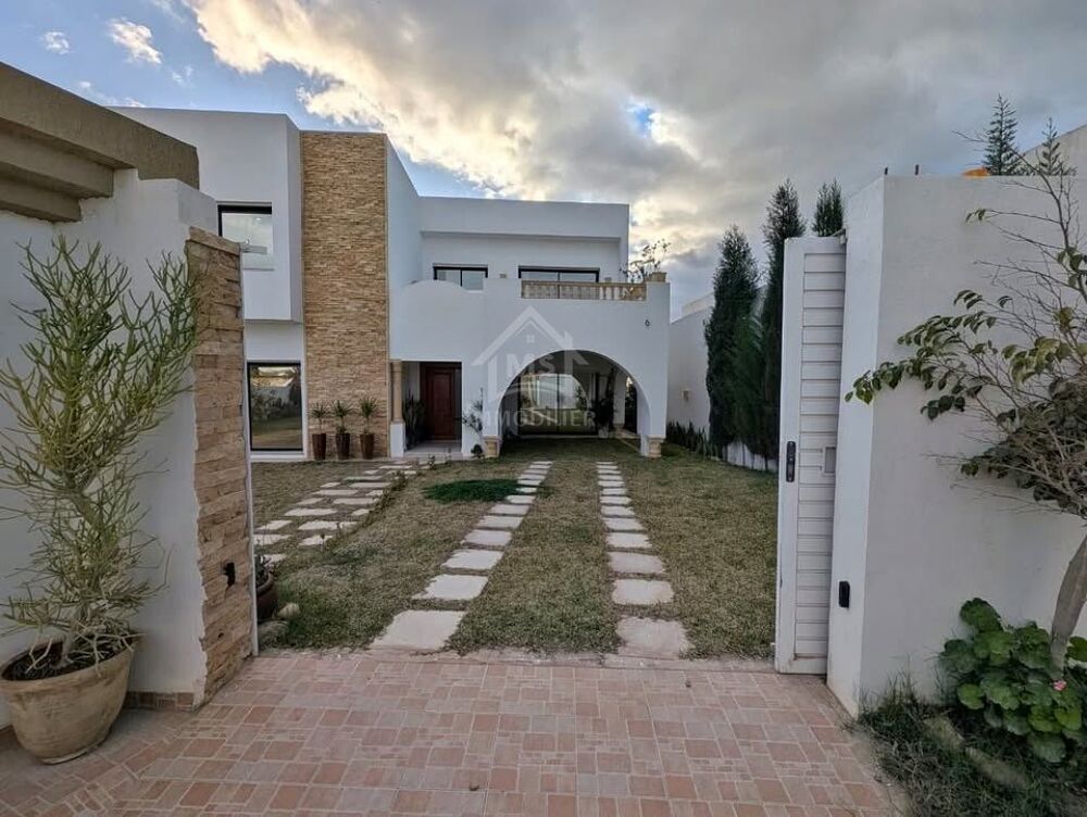 Vente Villa Villa S+4 toute neuve avec grand jardin à Hammamet Hammamet sud, tunisia (Tunisie)