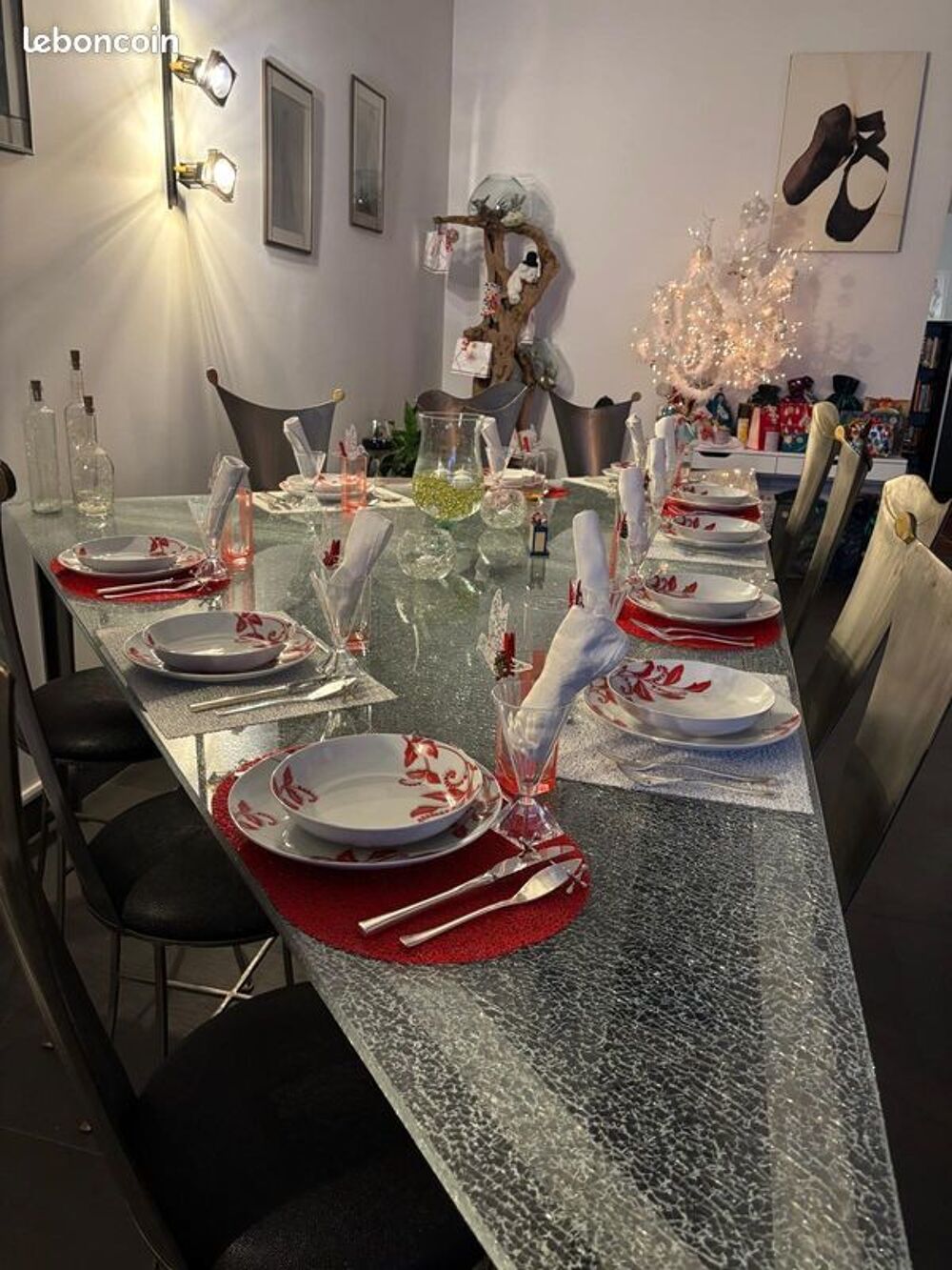 TABLE TABARLY LE VOILIER + 12 CHAISES
Meubles