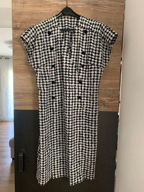Robe d' été femme  motif     Vichy    12 Saleilles (66)
