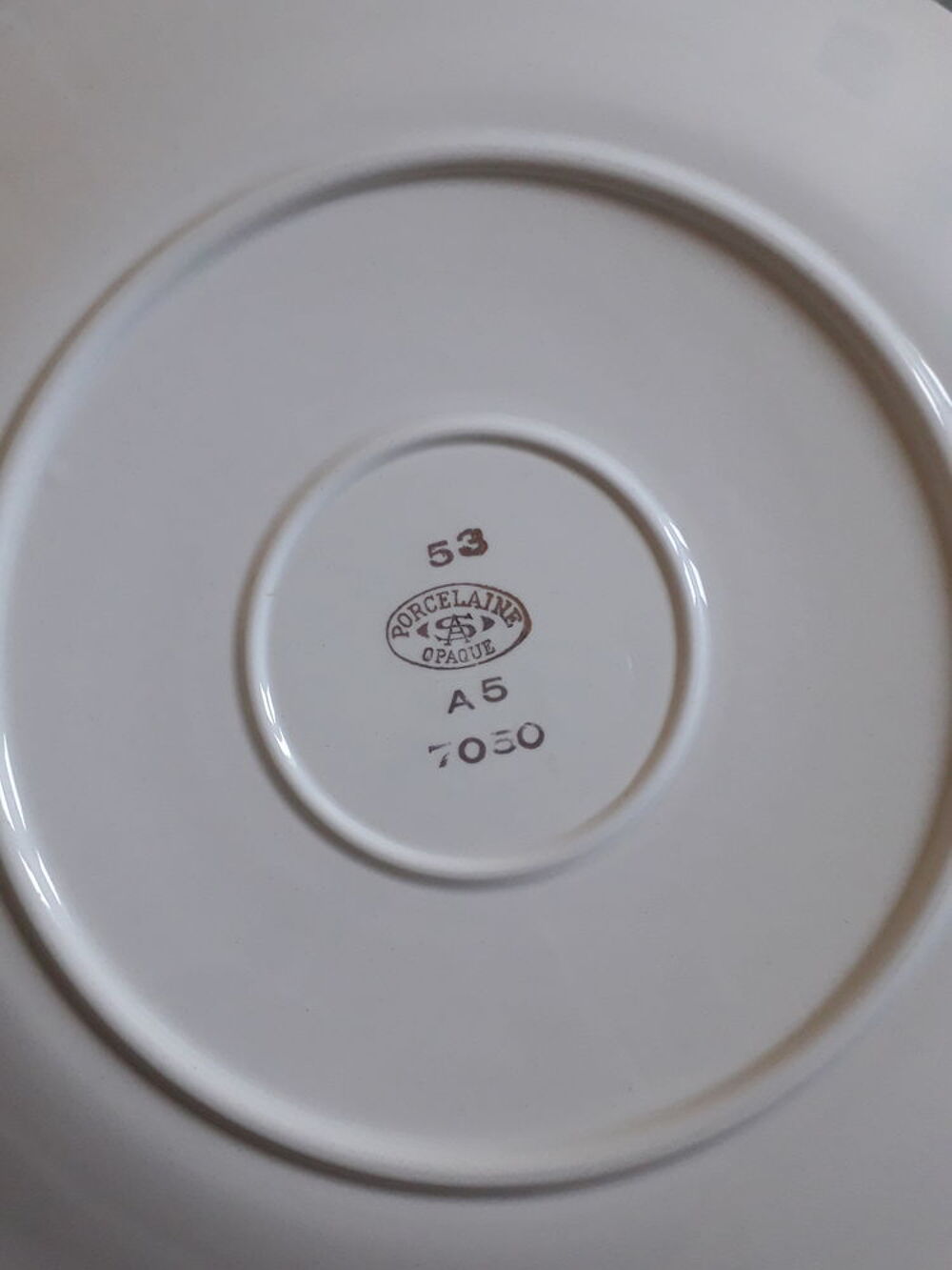 URGENTvends Plat tarte Vintage Porcelaine tr&egrave;s belle qualit&eacute; Cuisine