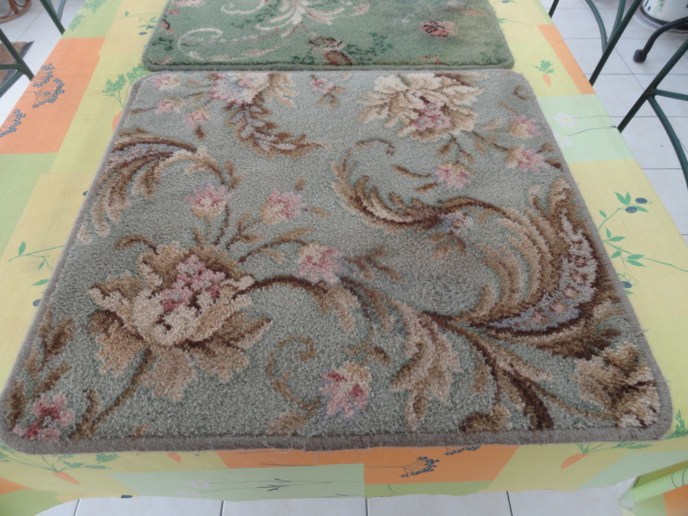 Tapis ( 69 cm X 66 cm ) Décoration