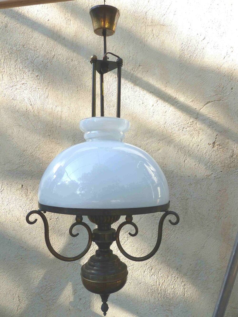SUSPENSION EN OPALINE BLANCHE Décoration