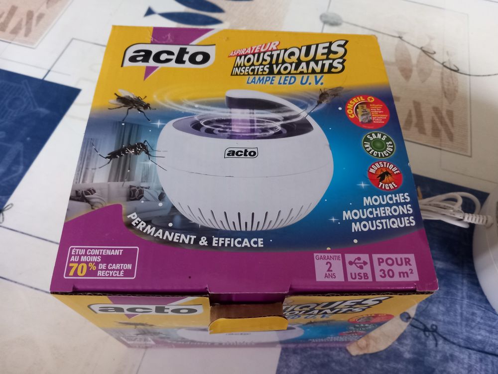 Aspirateur tue mouche Electroménager