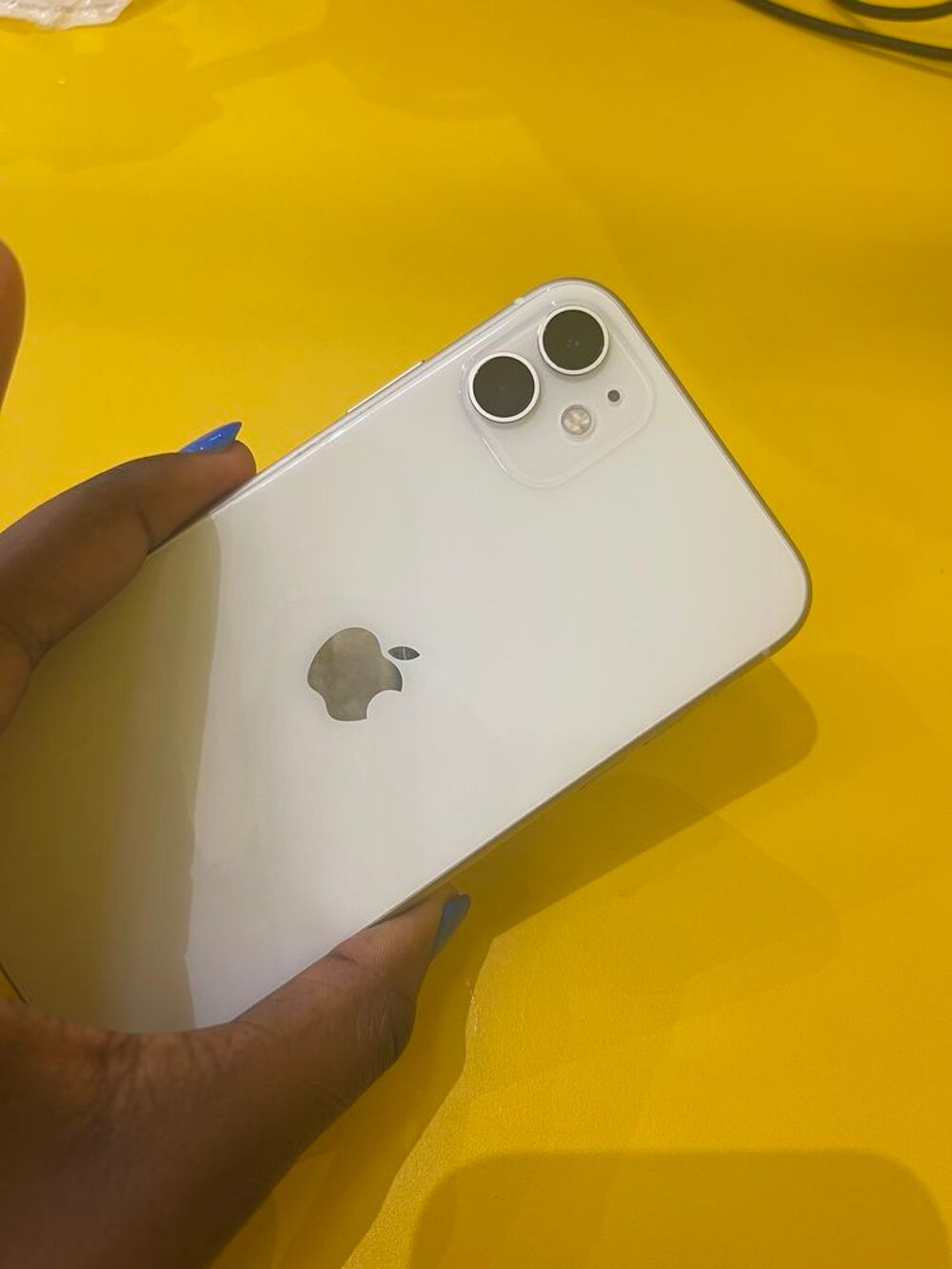 iPhone 11 128go neuf blanc Téléphones et tablettes