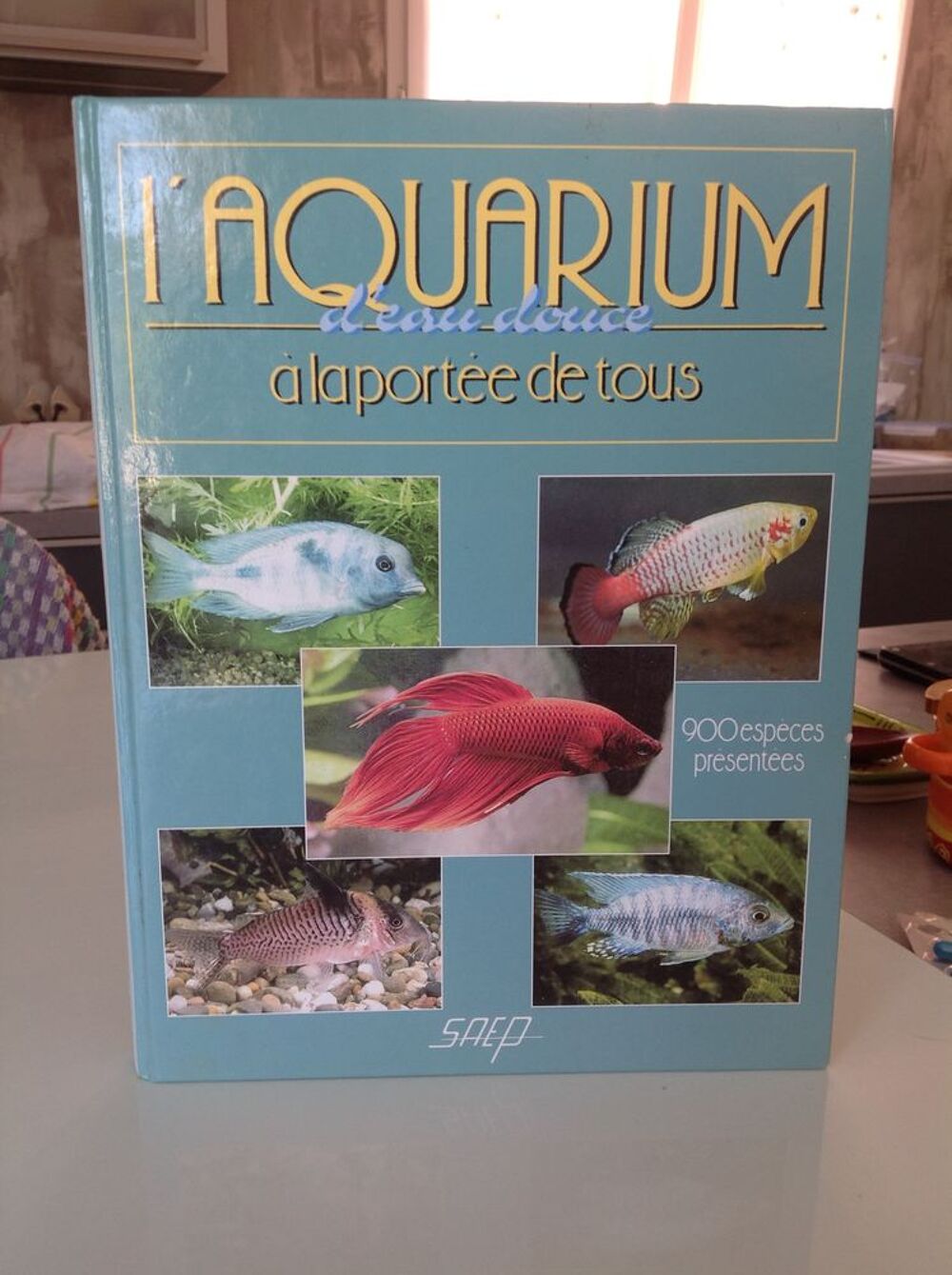 Livre "L'aquarium d'eau douce &agrave; la port&eacute;e de tous". Livres et BD