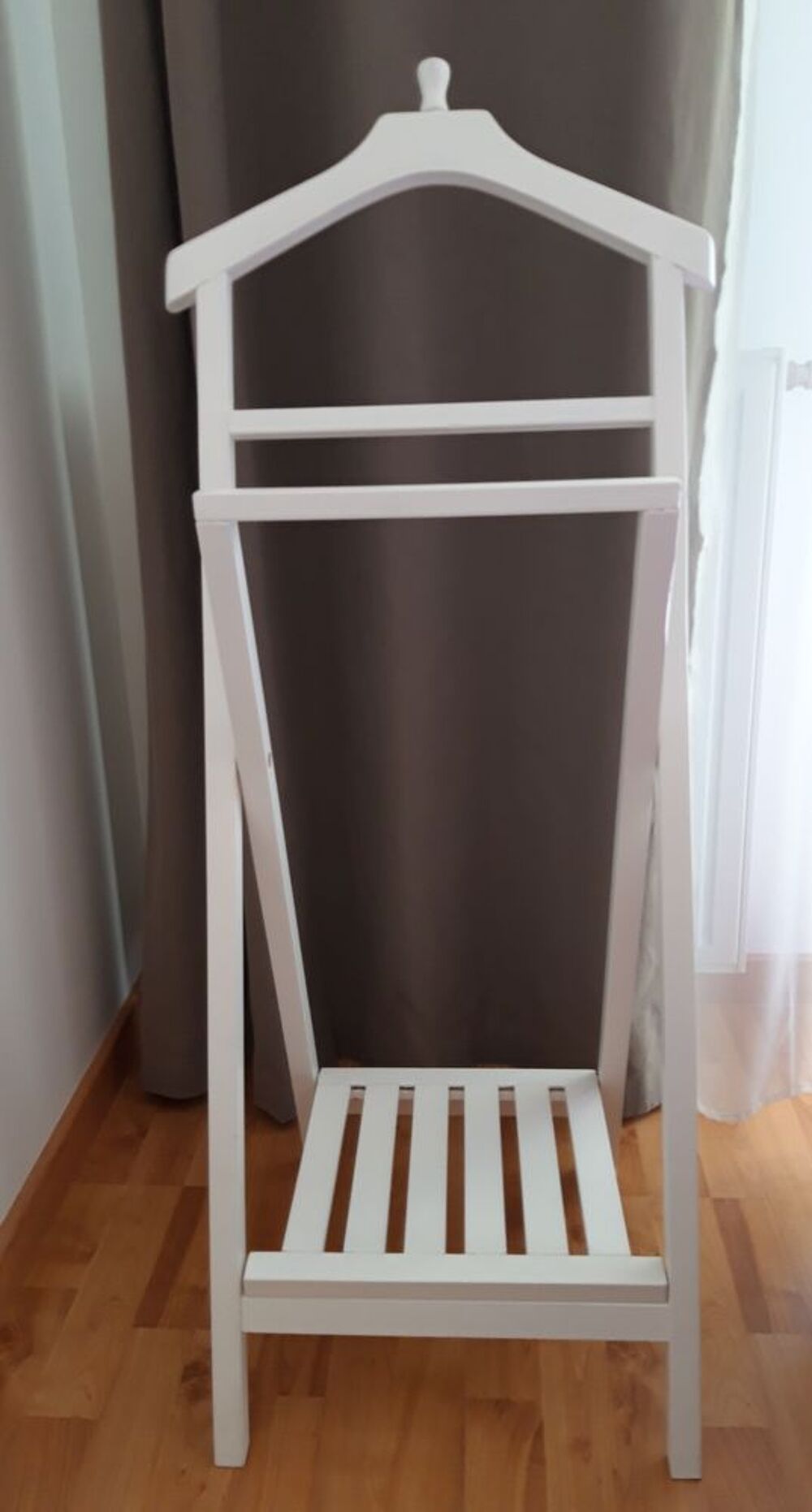 Porte v&ecirc;tements en bois Meubles