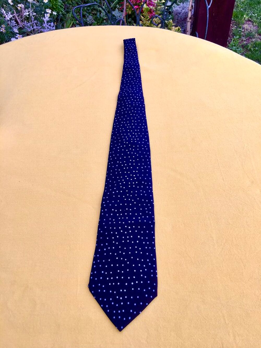 Cravate authentique ASCOT bleue marine &agrave; pois ciel,100% soie Vêtements
