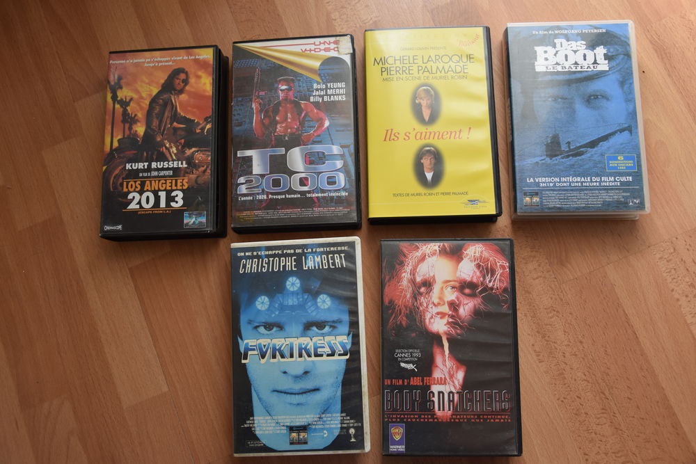 VHS FILM. 1 euro unit&eacute; ou 5 euros les 6 DVD et blu-ray