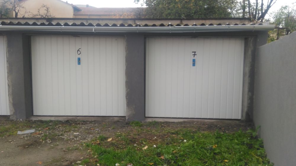 Location Parking/Garage nous ntt un grand garage de 15m2 en plein centre villes Firminy