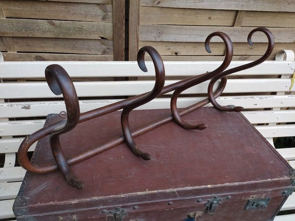 Ancien Porte Manteau Bois Courb&eacute; Thonet Kohn Baumann
Meubles