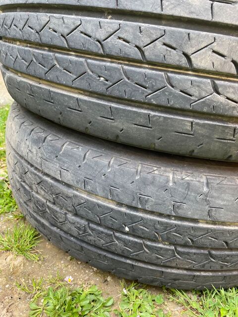 Pi&egrave;ces et &eacute;quipements Voiture Pi&egrave;ces et &eacute;quipements Voiture  occasion P&eacute;ron 01630