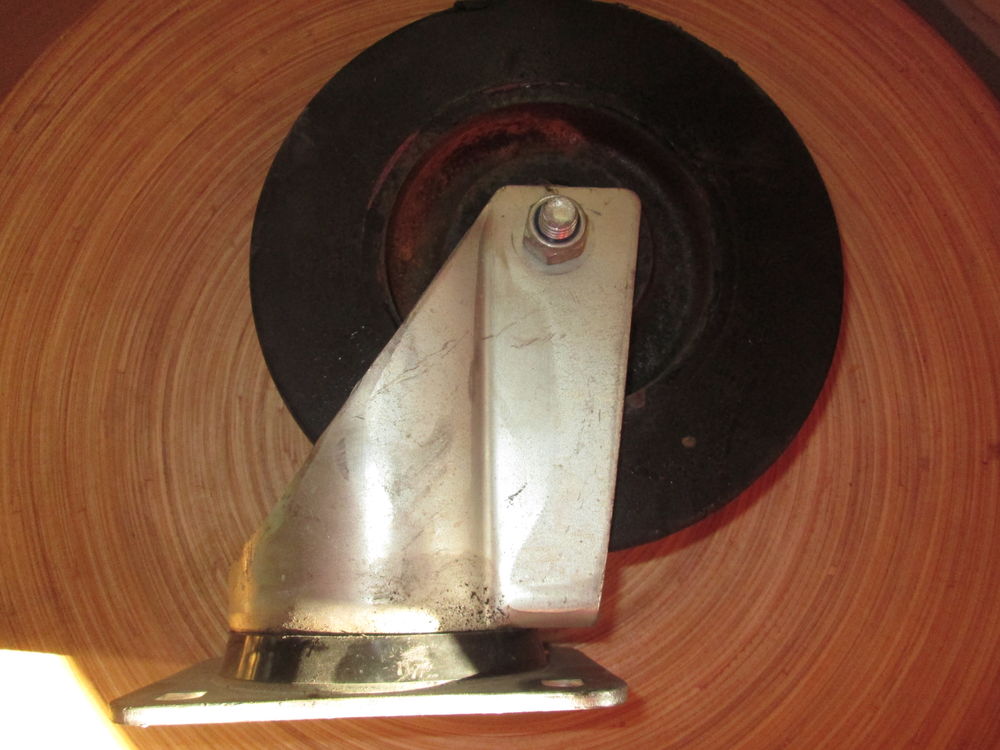 Roulettes fixes et pivotantes de manutention Bricolage