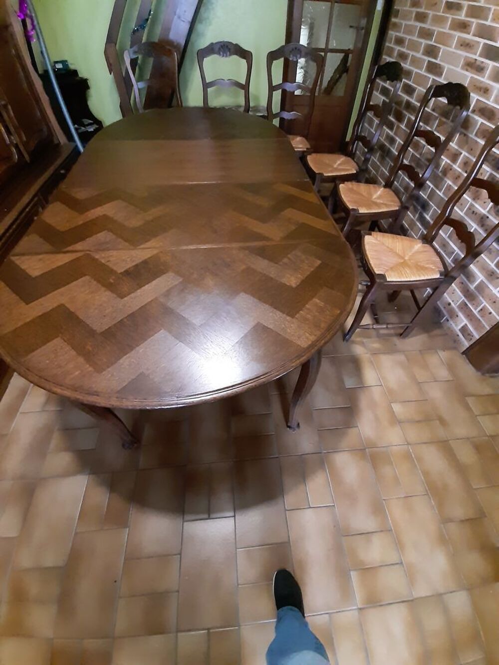 TABLE SALLE A MANGER ET 6 CHAISES Meubles
