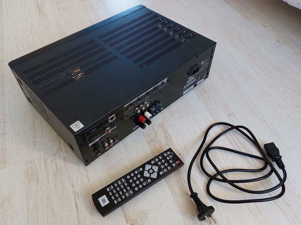 Ensemble Home Cin&eacute;ma 5.1 JBL (Satellite JBL 510 + Ampli AVR1 Audio et hifi