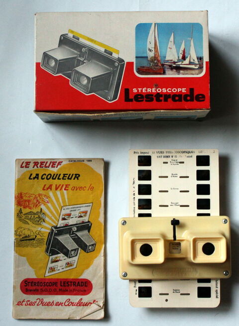 Visionneuse 3D Lestrade en boite avec carte Davy Crockett 25 Issy-les-Moulineaux (92)