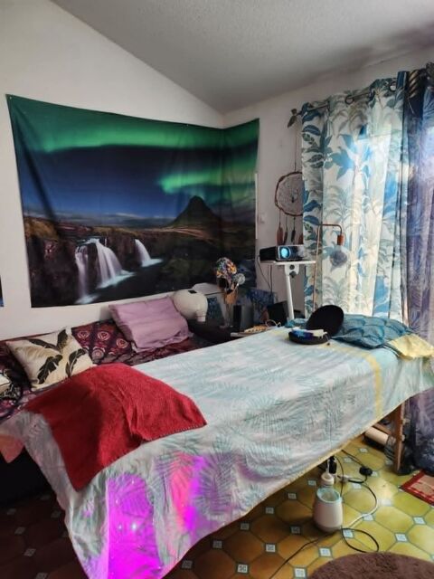 Parenth&egrave;se de douceur sensas de la t&ecirc;te aux pieds et la peau r&eacute;g&eacute;n&eacute;rer 0 83550 Vidauban