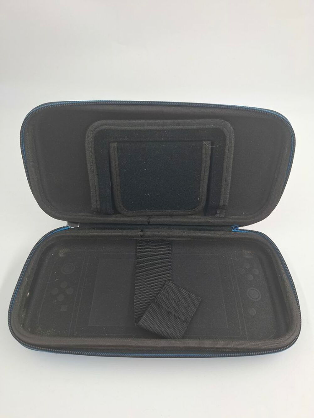 Accessoire house ou pochette de protection Mario de console Consoles et jeux vidéos