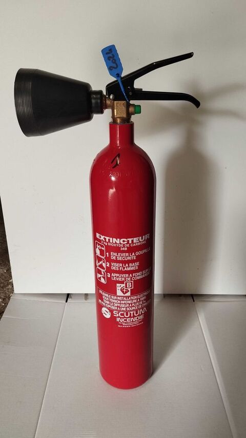 Extincteur CO2-2kg 10 30190 Collorgues
