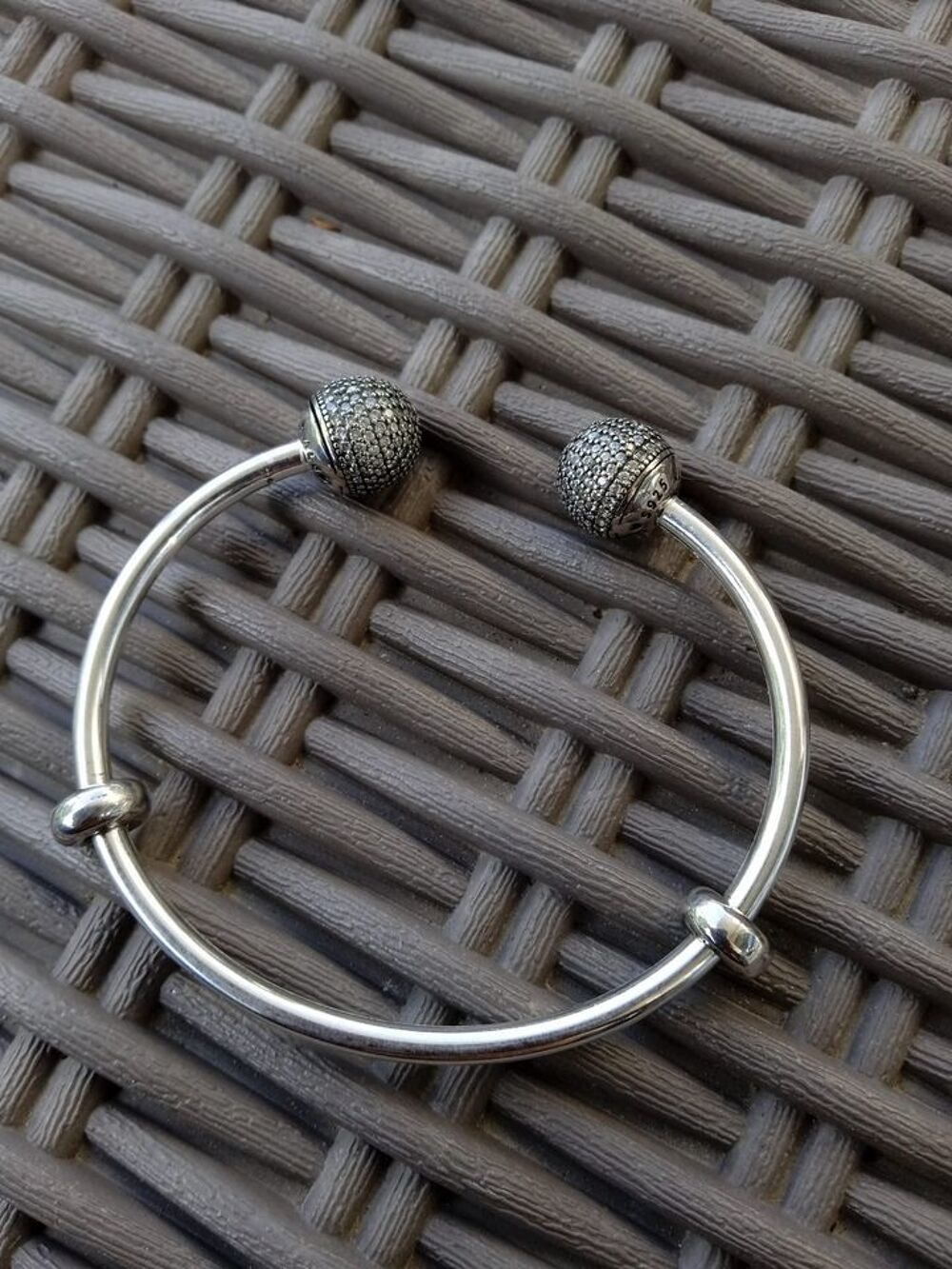 Bracelet jonc Pandora Bijoux et montres